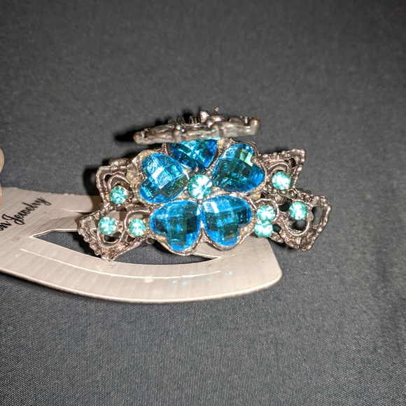 NWT! GORGEOUS Hair Clip - Picture 5 of 11